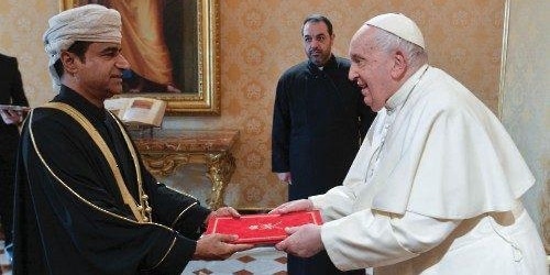 سفير عُماني لدى “حاضرة الفاتيكان”