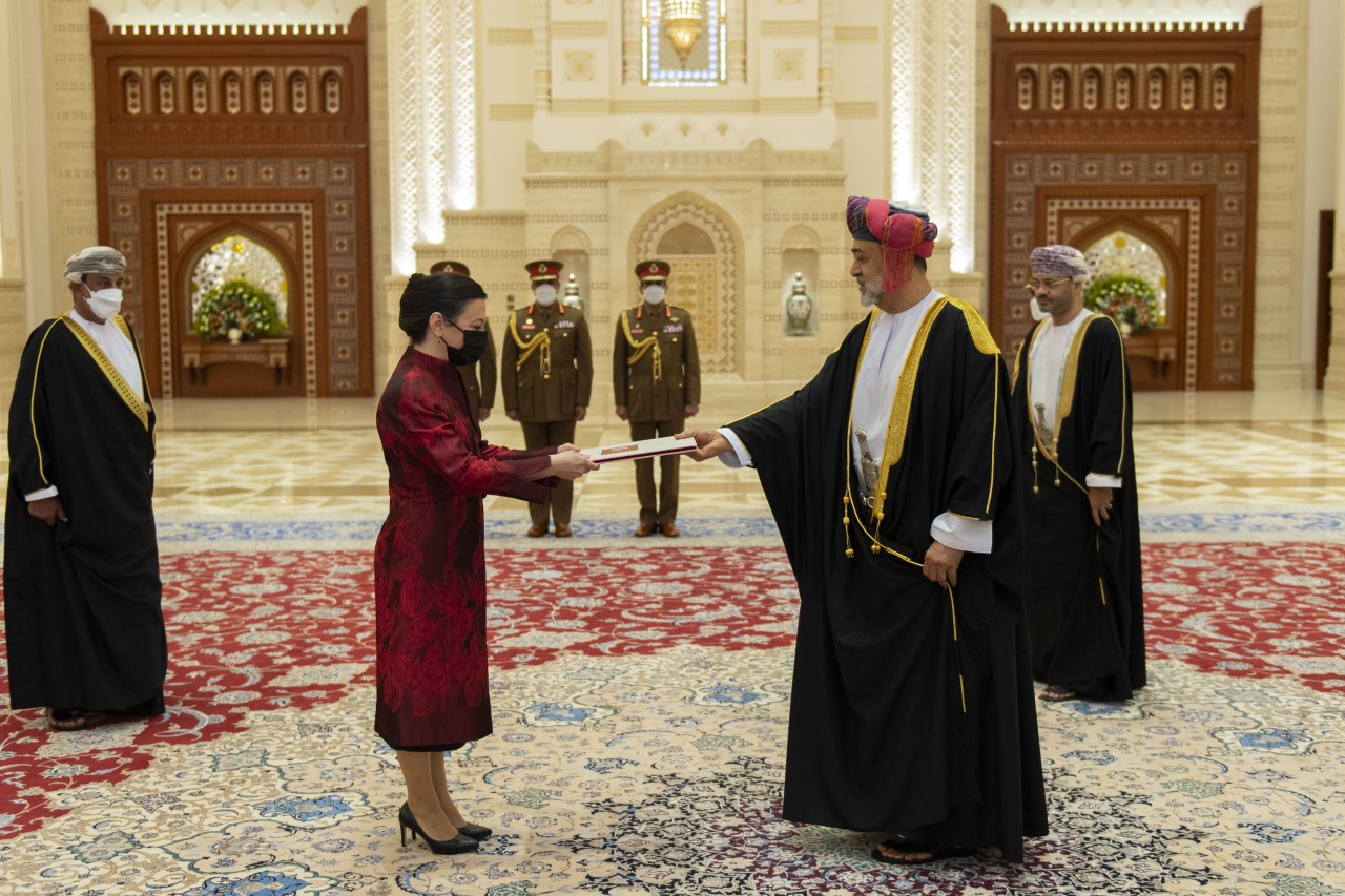 بالصور: جلالة السلطان يتقبل أوراق اعتماد عدد من السفراء