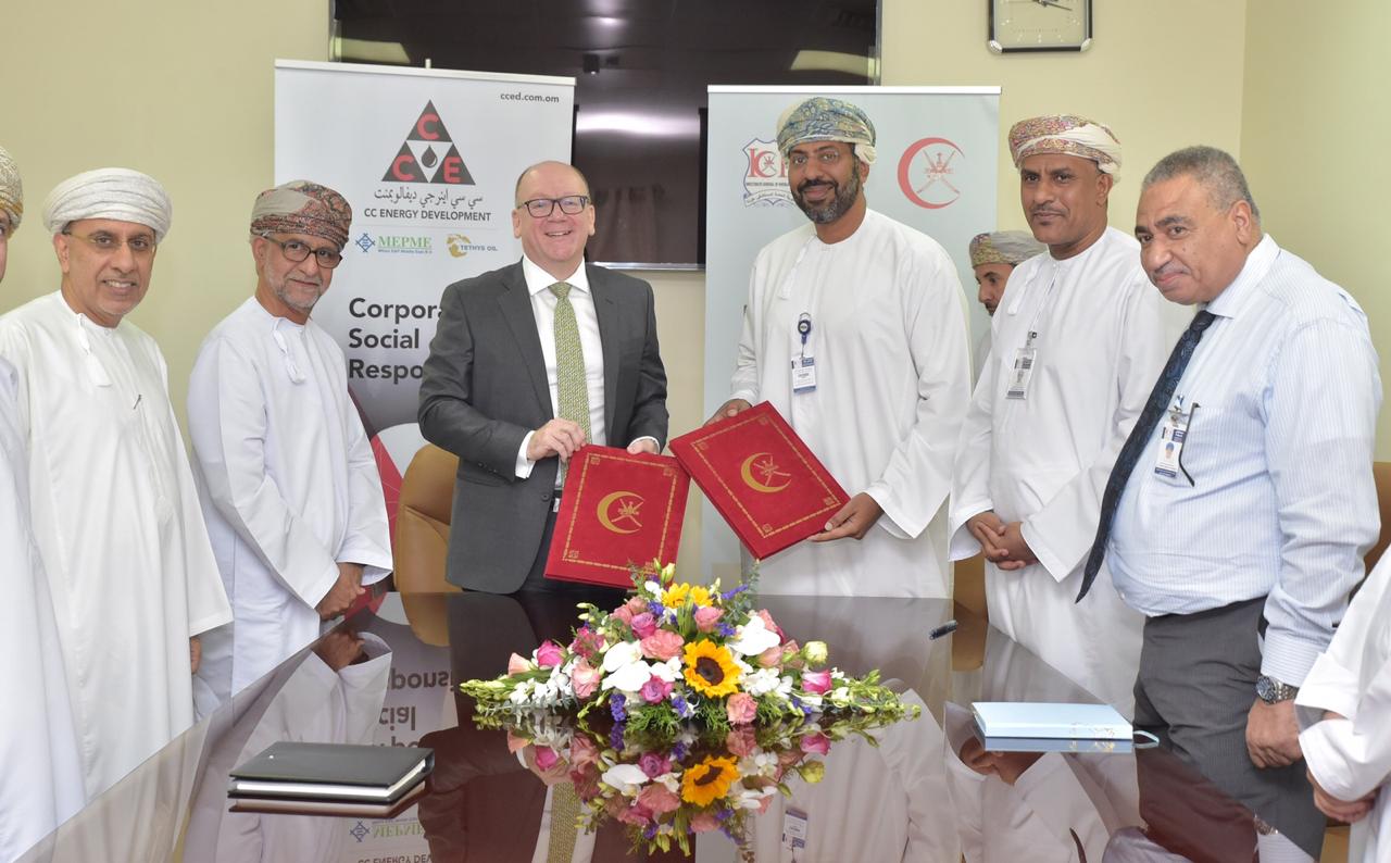 يُعد الأول من نوعه: توقيع اتفاقية لشراء جهاز جديد لمستشفى خولة