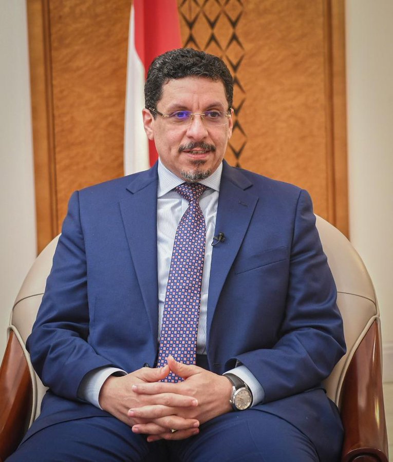 وزير الخارجية اليمني: نراهن على الدور العماني في اليمن