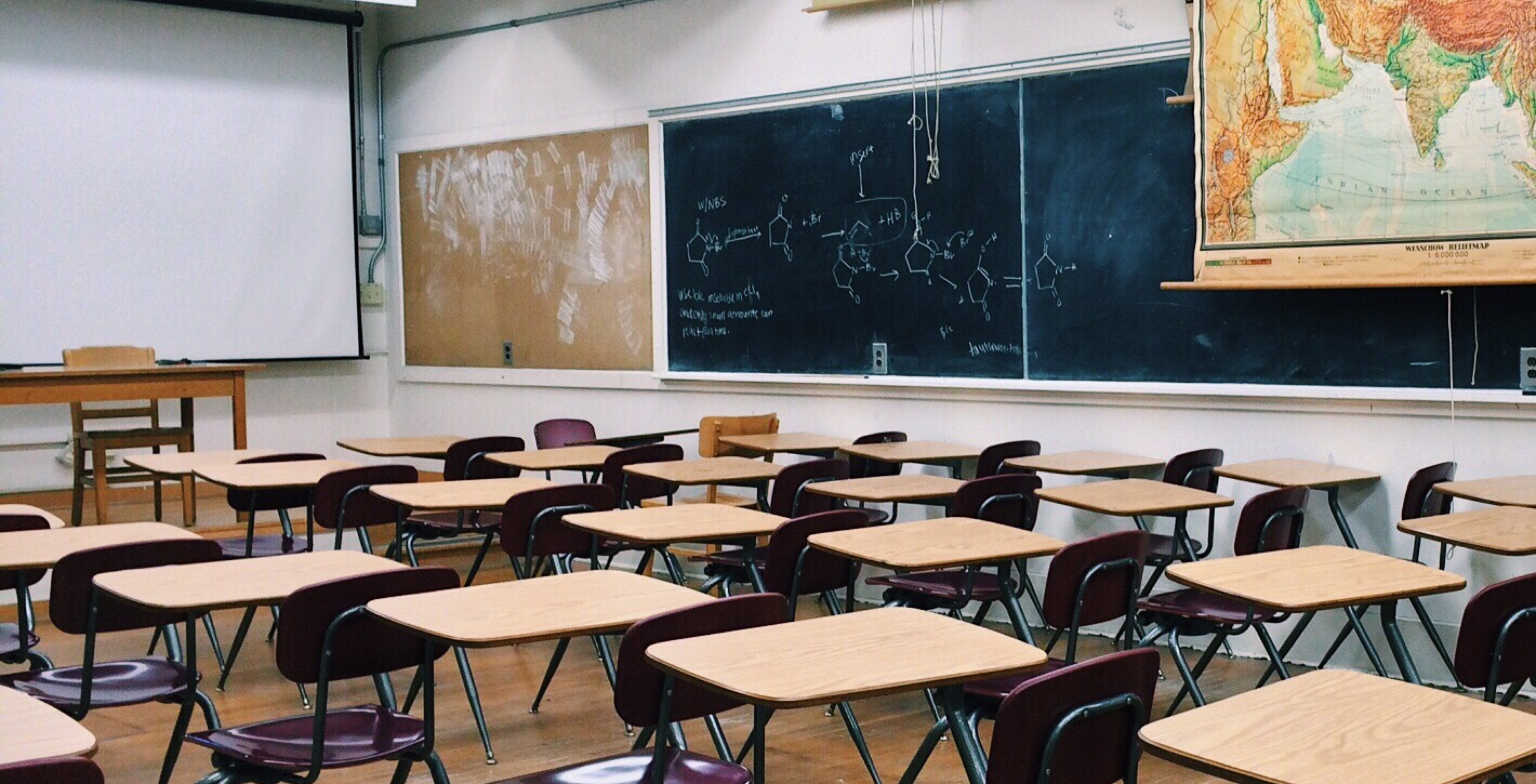 قانون التعليم؛ كيف يسهم في تحقيق مستهدفات رؤية عمان 2040؟
