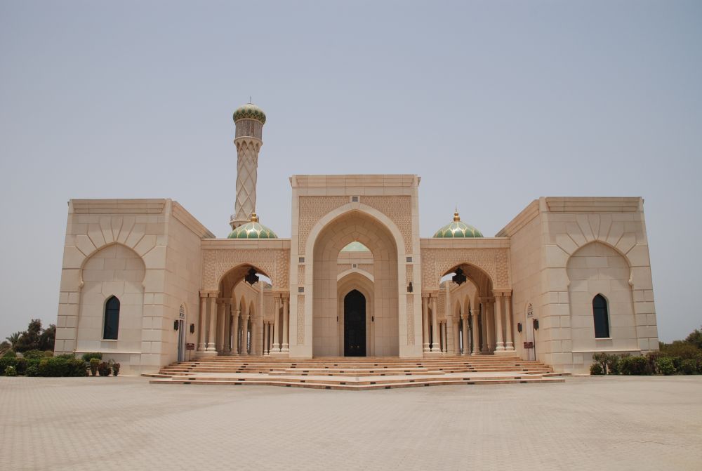 ملخص بـ4 لغات لخطبة الجمعة اليوم