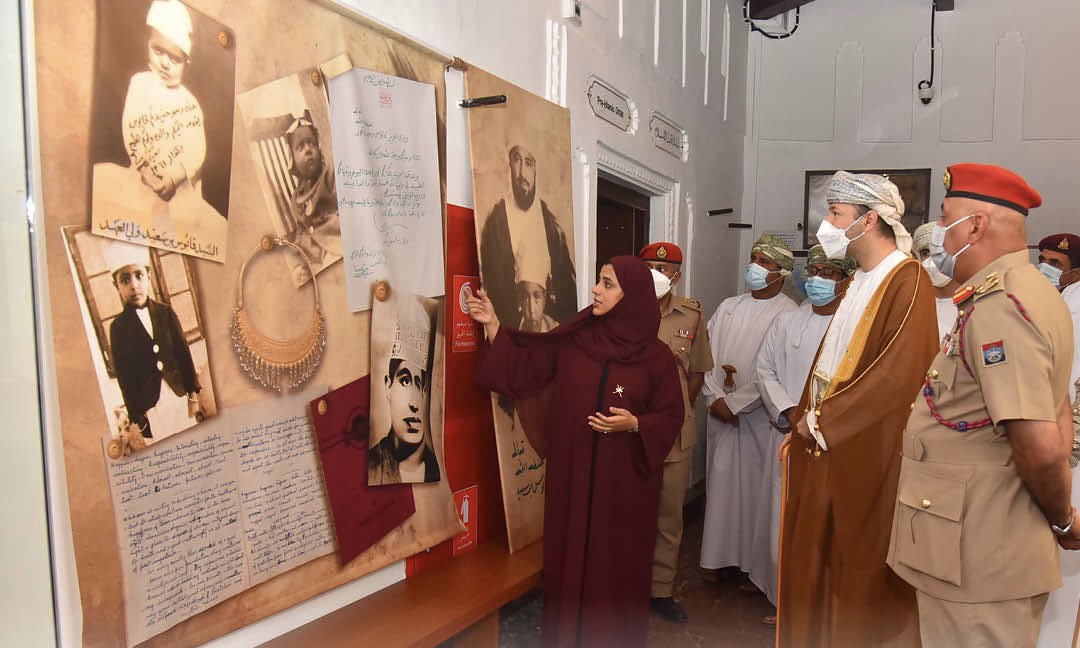 معرض السيرة التاريخية للسلطان قابوس في متحف القوات المسلحة