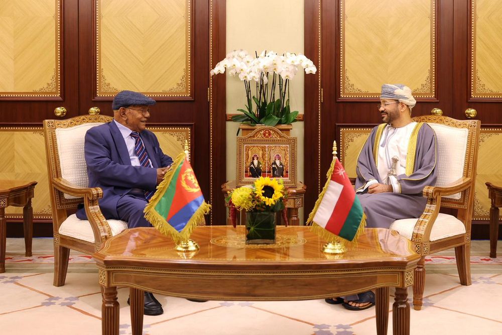 السيد بدر يستقبل نظيره الإرتيري لبحث تعزيز التعاون الثنائي 