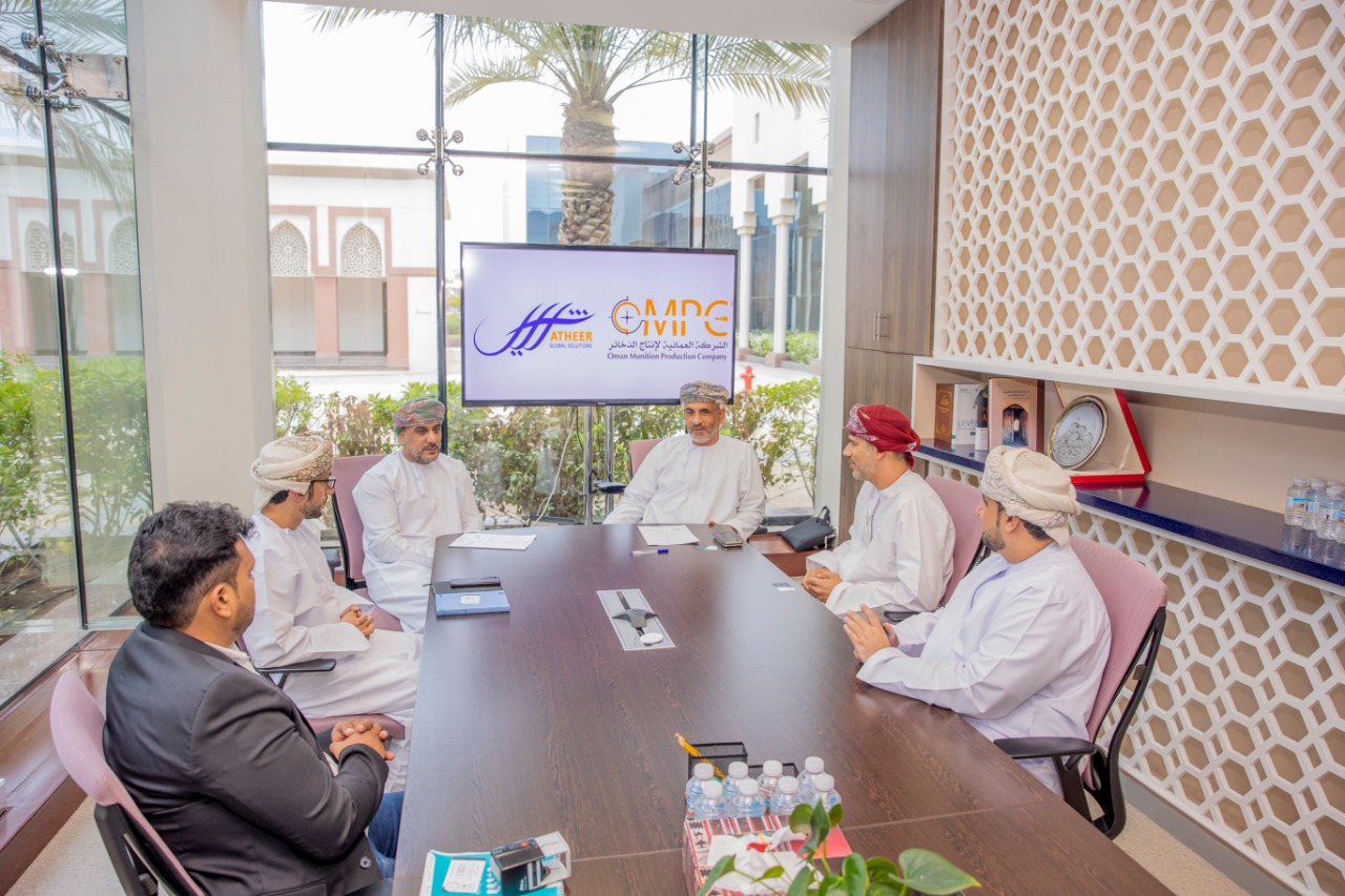 أثير توقع اتفاقية مع الشركة العمانية لإنتاج الذخائر