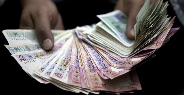 قال بأنه يعلم الغيب: أفريقي يحتال على مواطن