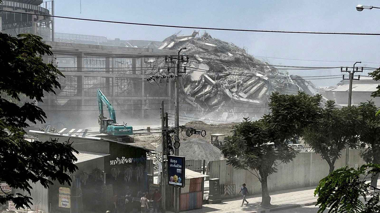 سفارتنا في بانكوك تطمئن: لا إصابات بين العمانيين جراء زلزال ميانمار