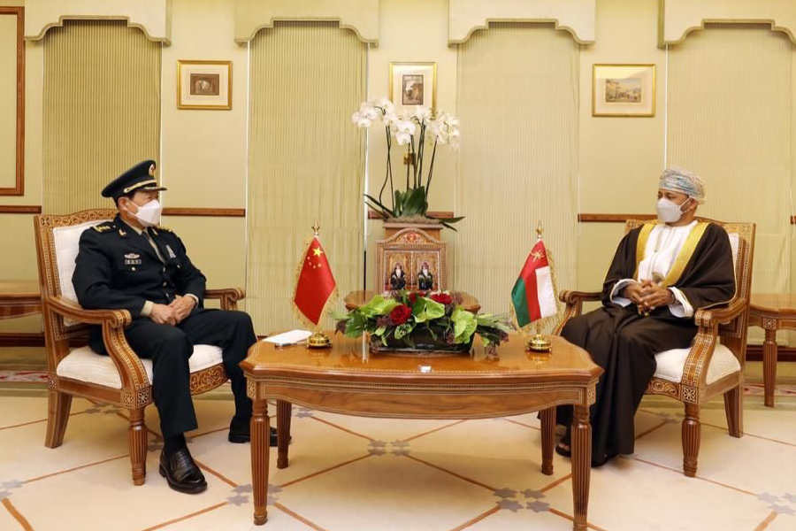 السيد بدر يبحث الشراكة والاستثمار مع وزير الدفاع الصيني