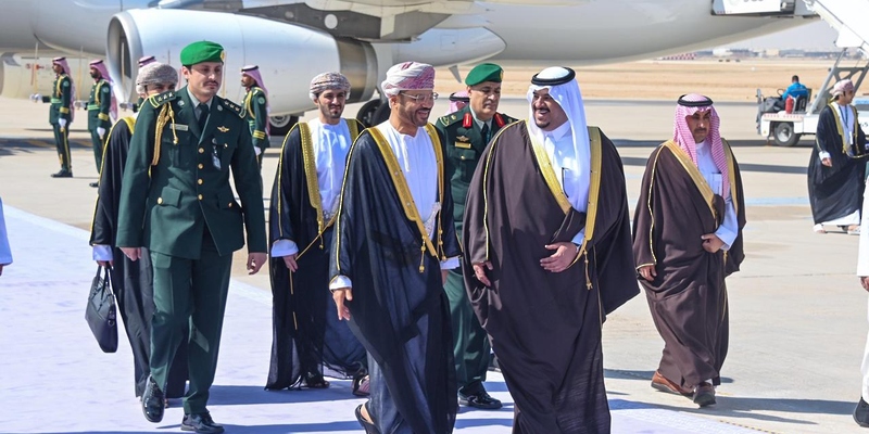 بتكليف من جلالة السلطان: وزير الخارجية يترأس الوفد العماني في القمّة العربية الإسلامية
