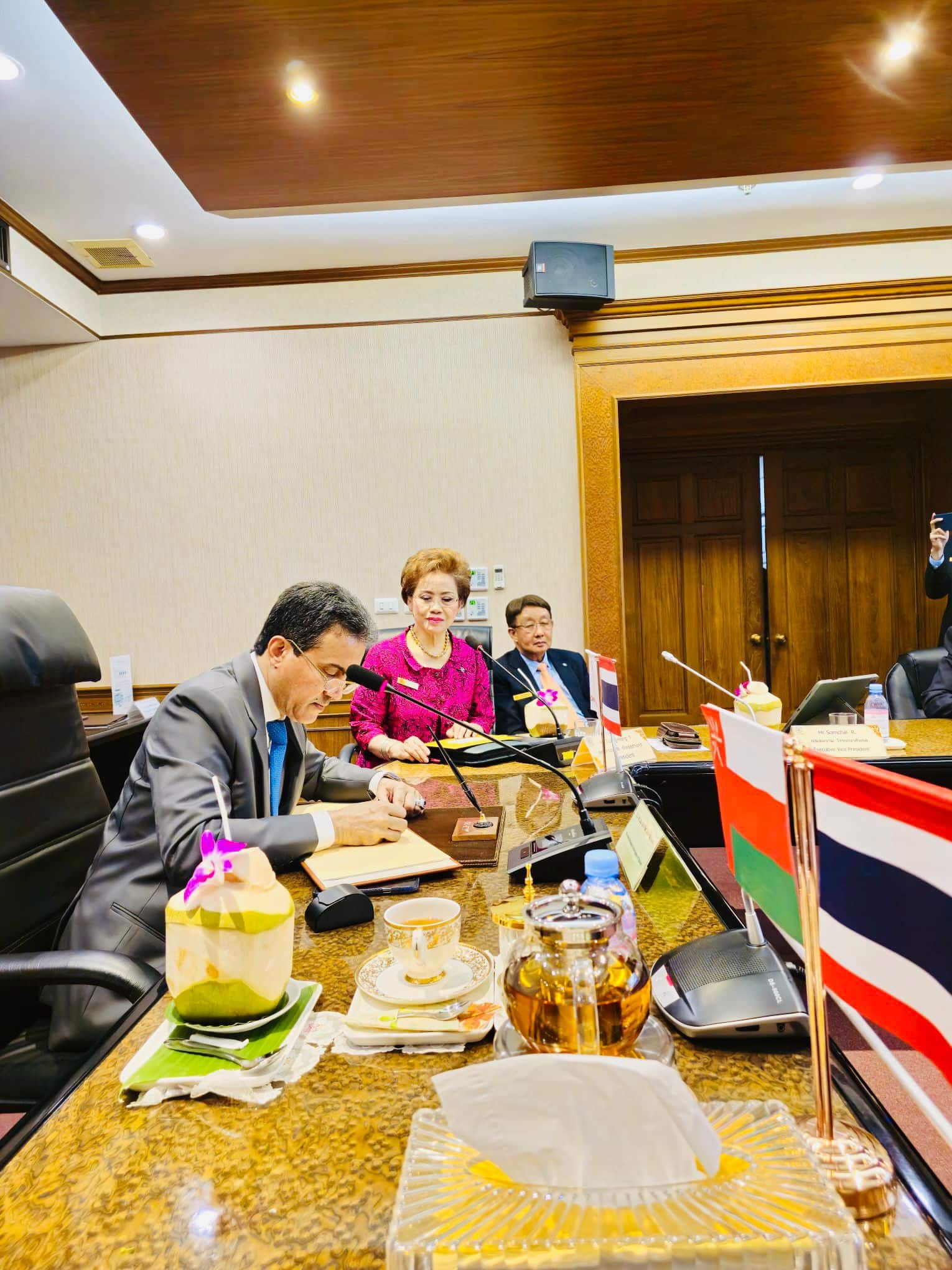 سفيرنا لدى تايلند يبحث فرص الاستثمار مع شركة رائدة في المنتجات النحاسية