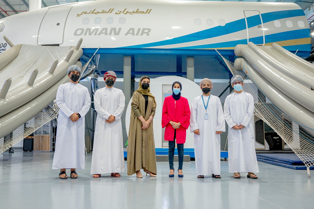 بينهم 5 إناث: الطيران العماني يُهيئ أكثر من 100 طيار عماني