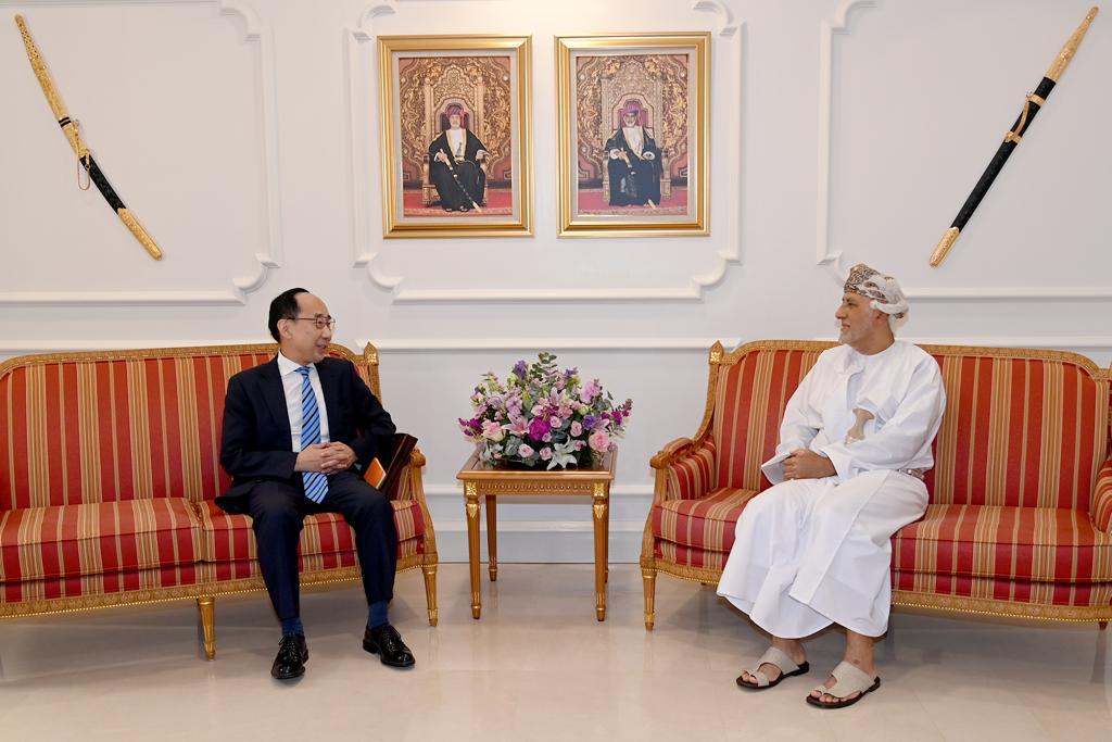 سمو السيد شهاب يستقبل السفير الياباني