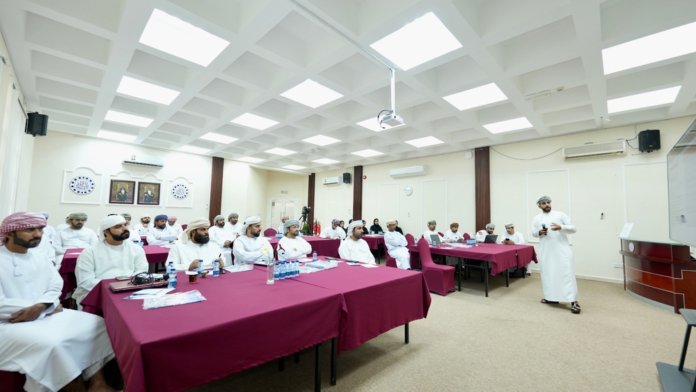 تأهيل المؤسسات الصغيرة والمتوسطة بمسندم لتعزيز حضورها في المناقصات الحكومية