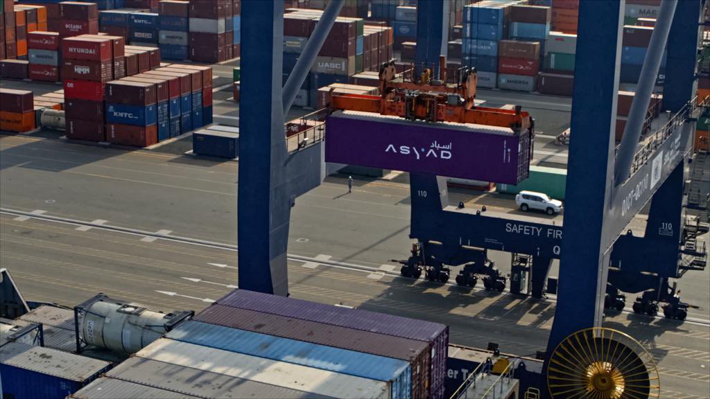 بالأرقام: ميناءا صحار وصلالة يشهدان نموًا في عدد الحاويات