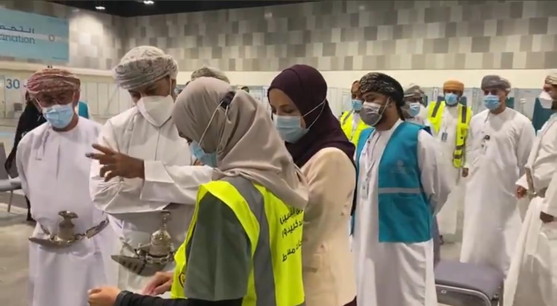 أعضاء اللجنة العليا يزورون مركز عمان للمؤتمرات والمعارض