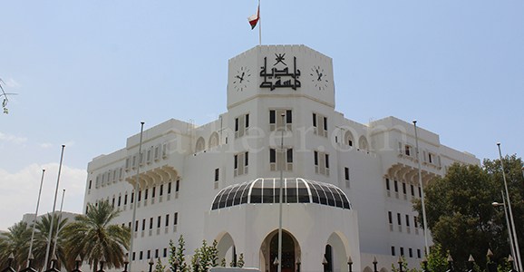 بلدية مسقط تعلن عن الأنشطة المسموح لها بمزاولة العمل