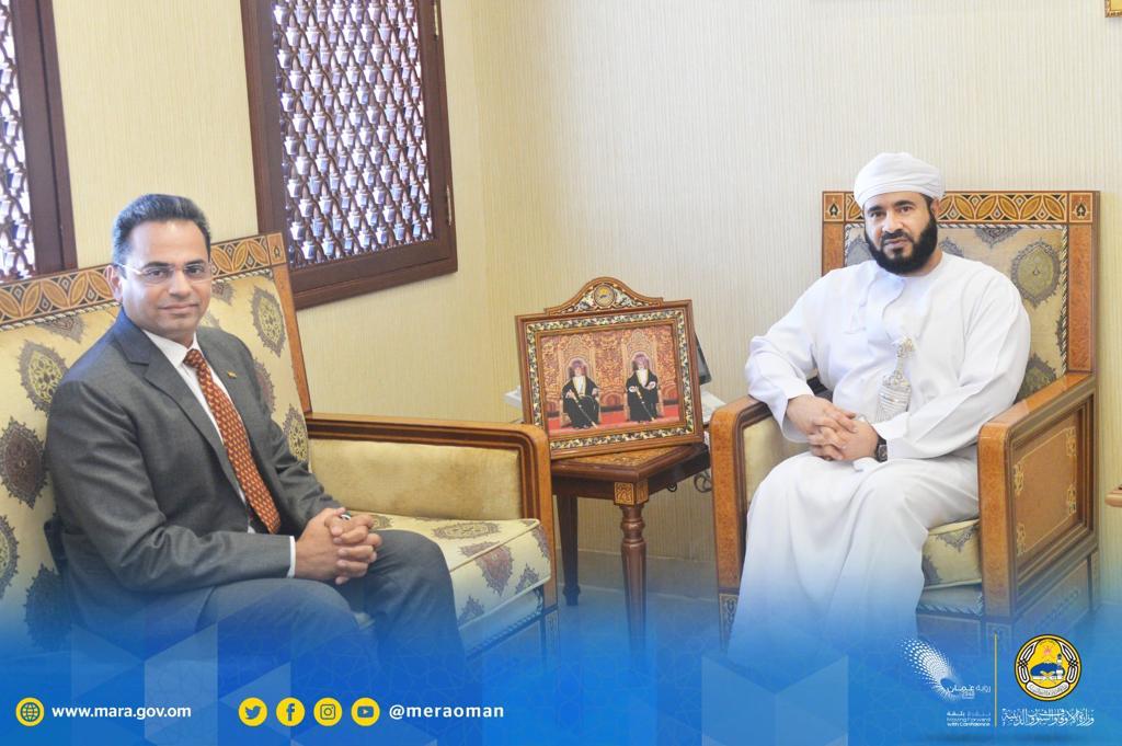 وزير الأوقاف يستقبل السفير الهندي