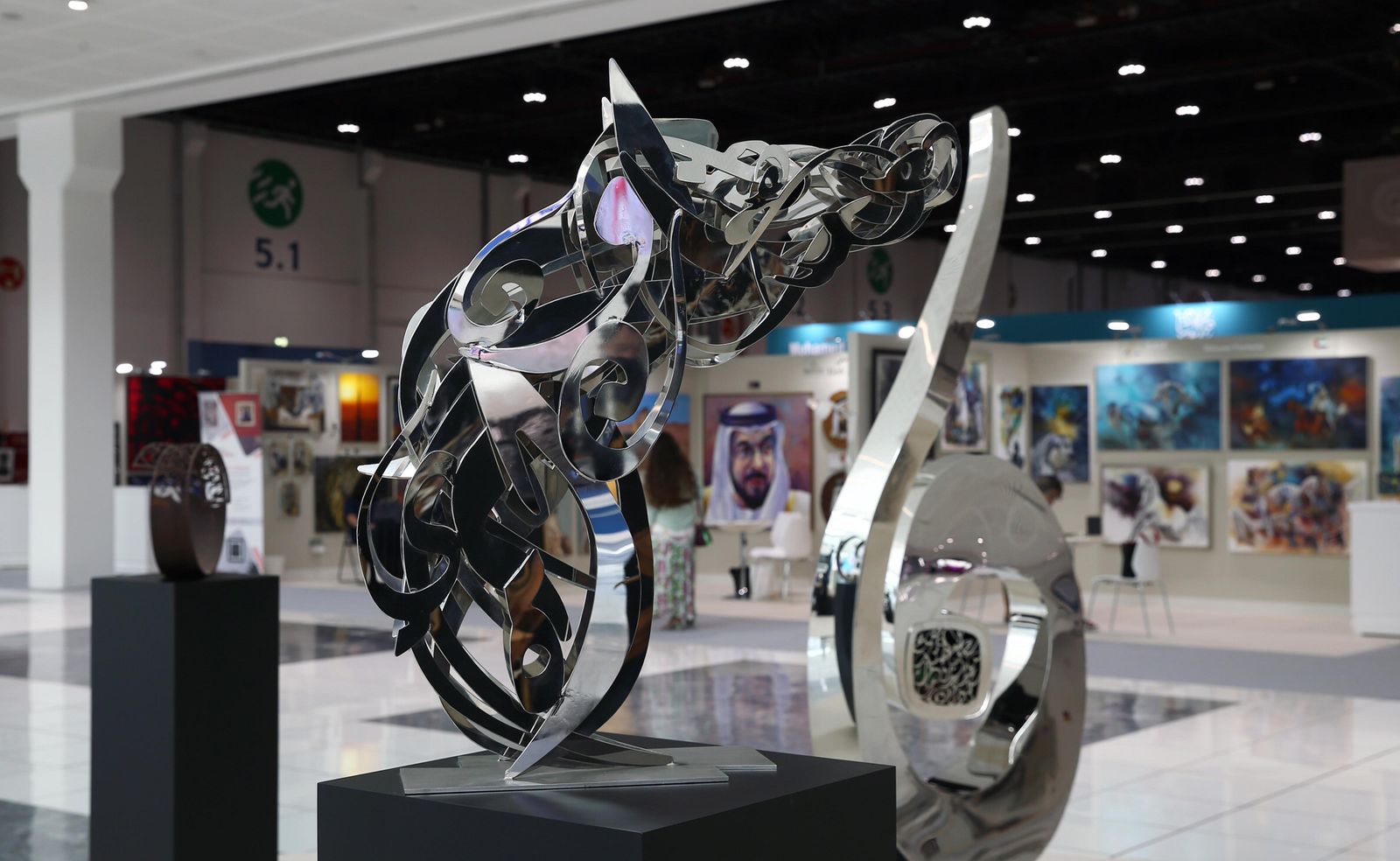 50 ألف متر مربع تروي حكاية الصيد والفروسية