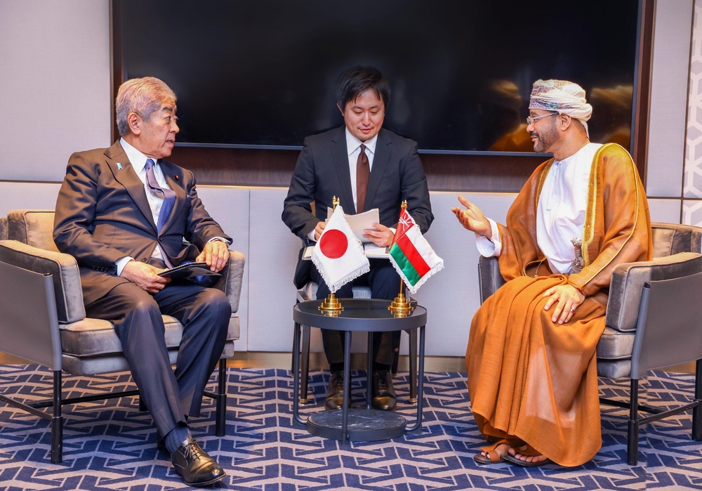 السيد بدر ونظيره الياباني يعقدان اجتماعًا ثنائيًّا 