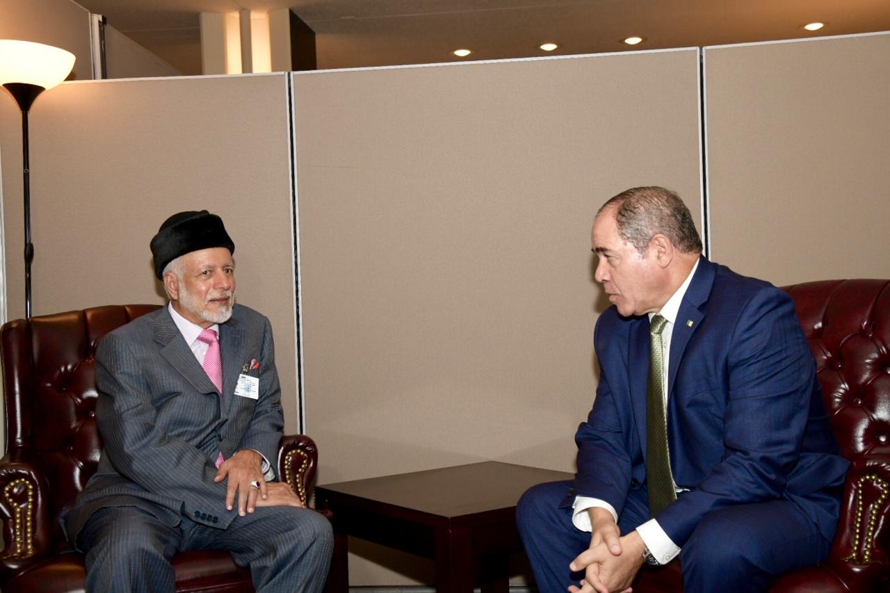 لقاءات واجتماعات لبن علوي في أمريكا.. ووزير أوروبي يقول: جئت لأستمع للحكمة العُمانية