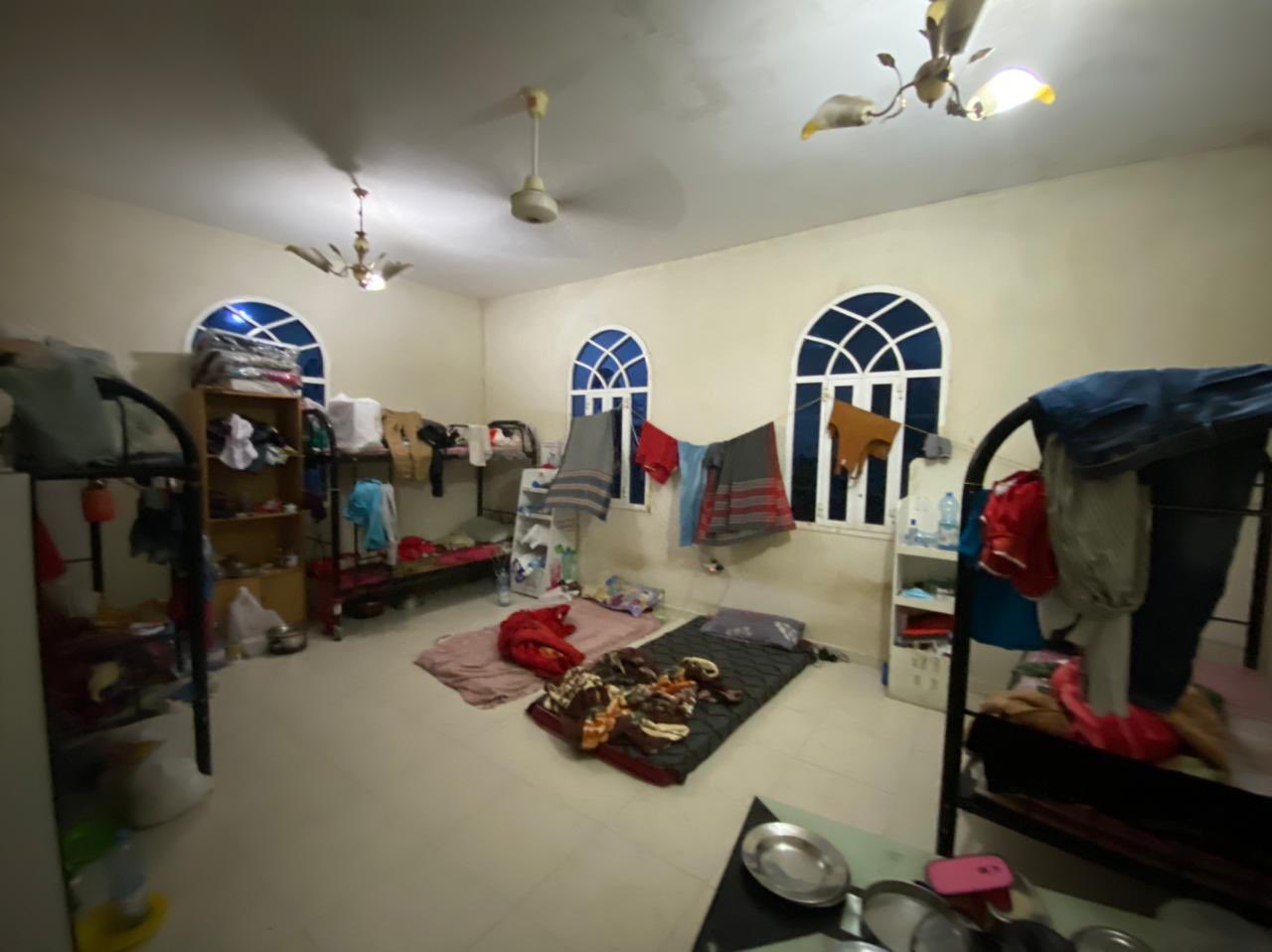 مداهمة منزل به عمالة وافدة تسكن في منطقة سكنية