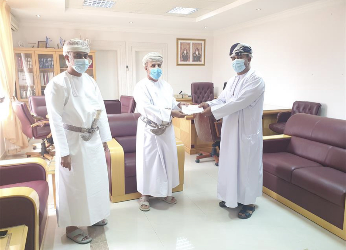 تكريم متطوعين في غسل موتى كورونا ودفنهم