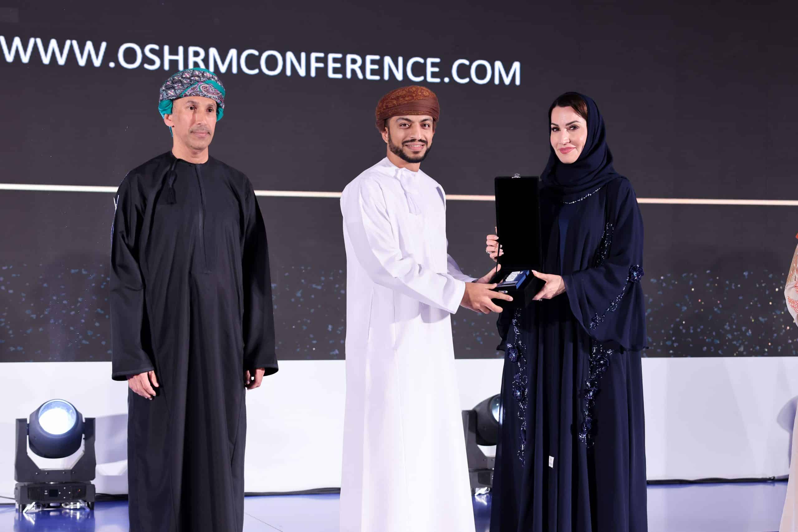 “أوشرم” تعلن أسماء الفائزين بجوائزها