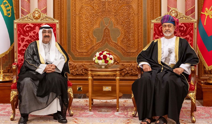 جلالة السلطان يهنئ أمير الكويت بنجاح استضافة ”خليجي26“
