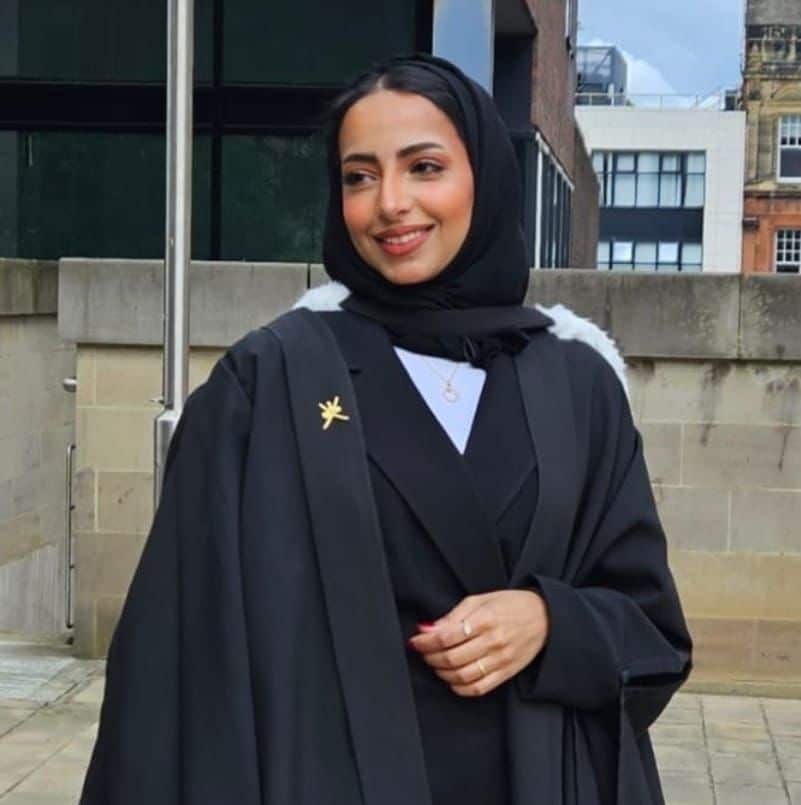 في بريطانيا: طالبة عمانية تنجح في استخدام الغبار الصخري لإنتاج الغذاء من النباتات