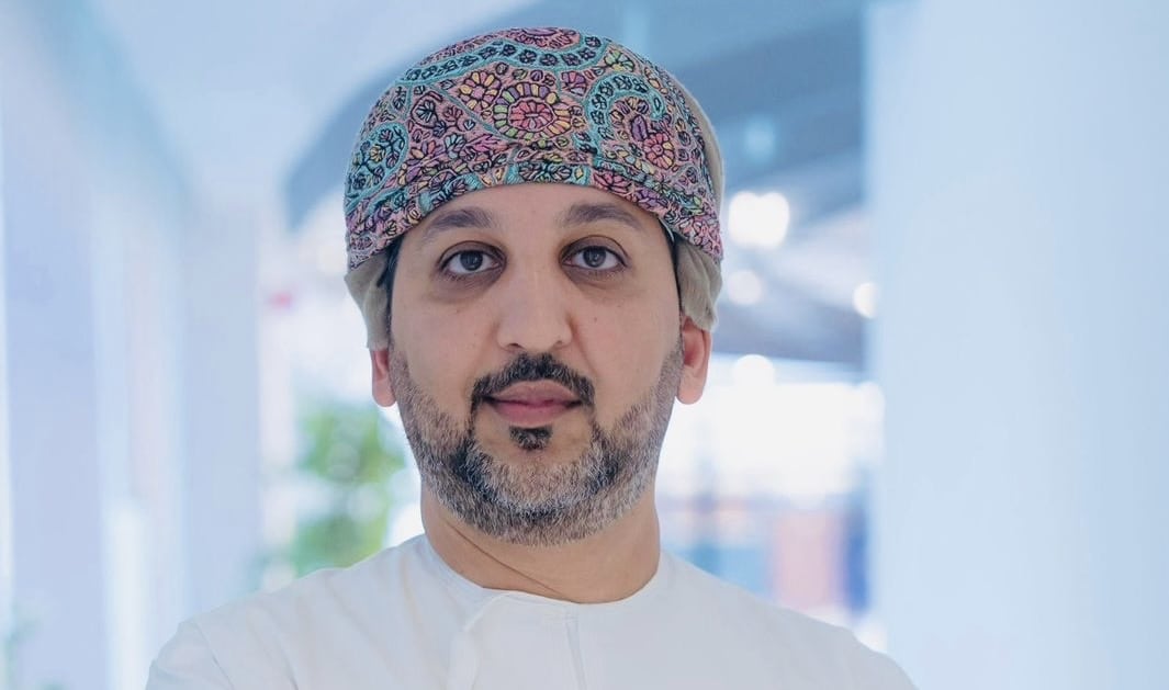 مستندًا إلى لغة الأرقام: الميمني يُريد إيصال قضايا المجتمع إلى قبة مجلس الشورى