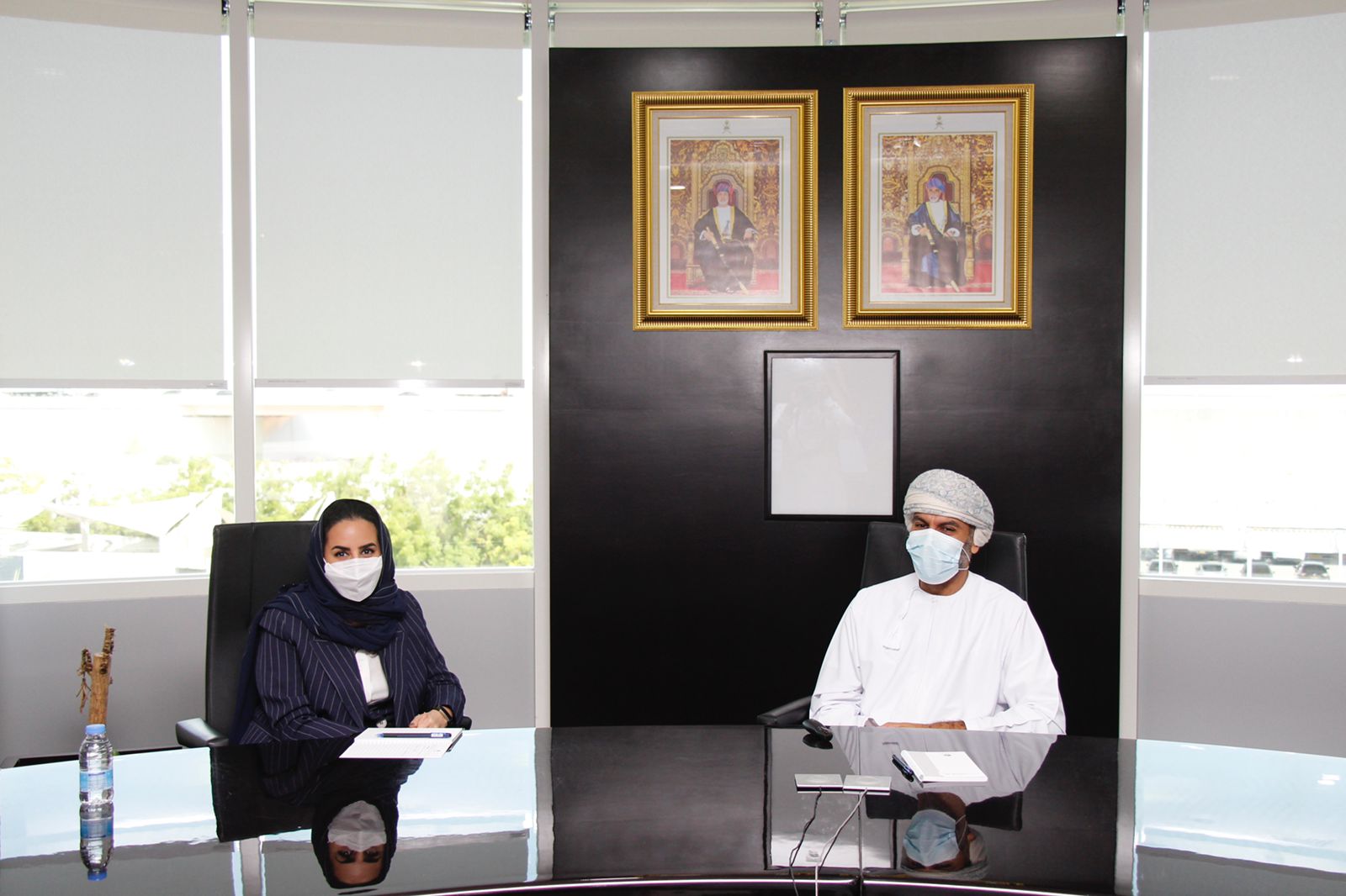 ديمة اليحيى تطلع على جهود السلطنة في الاقتصاد الرقمي