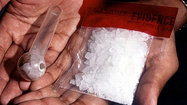 بينهم نساء.. ضبط 9 أشخاص يشتركون مع عصابات دولية في المخدرات