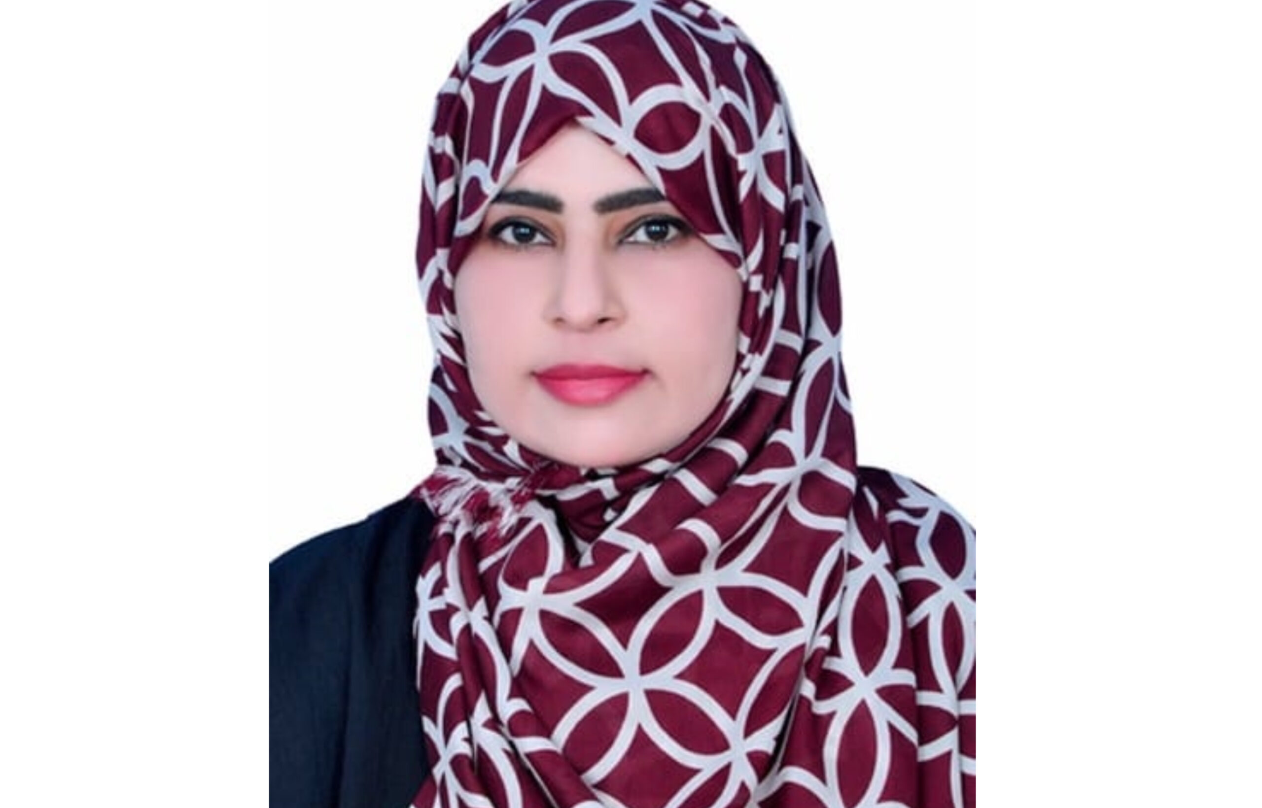 باحثة عُمانية تحصل على ملكية فكرية عن تطبيق هاتفي
