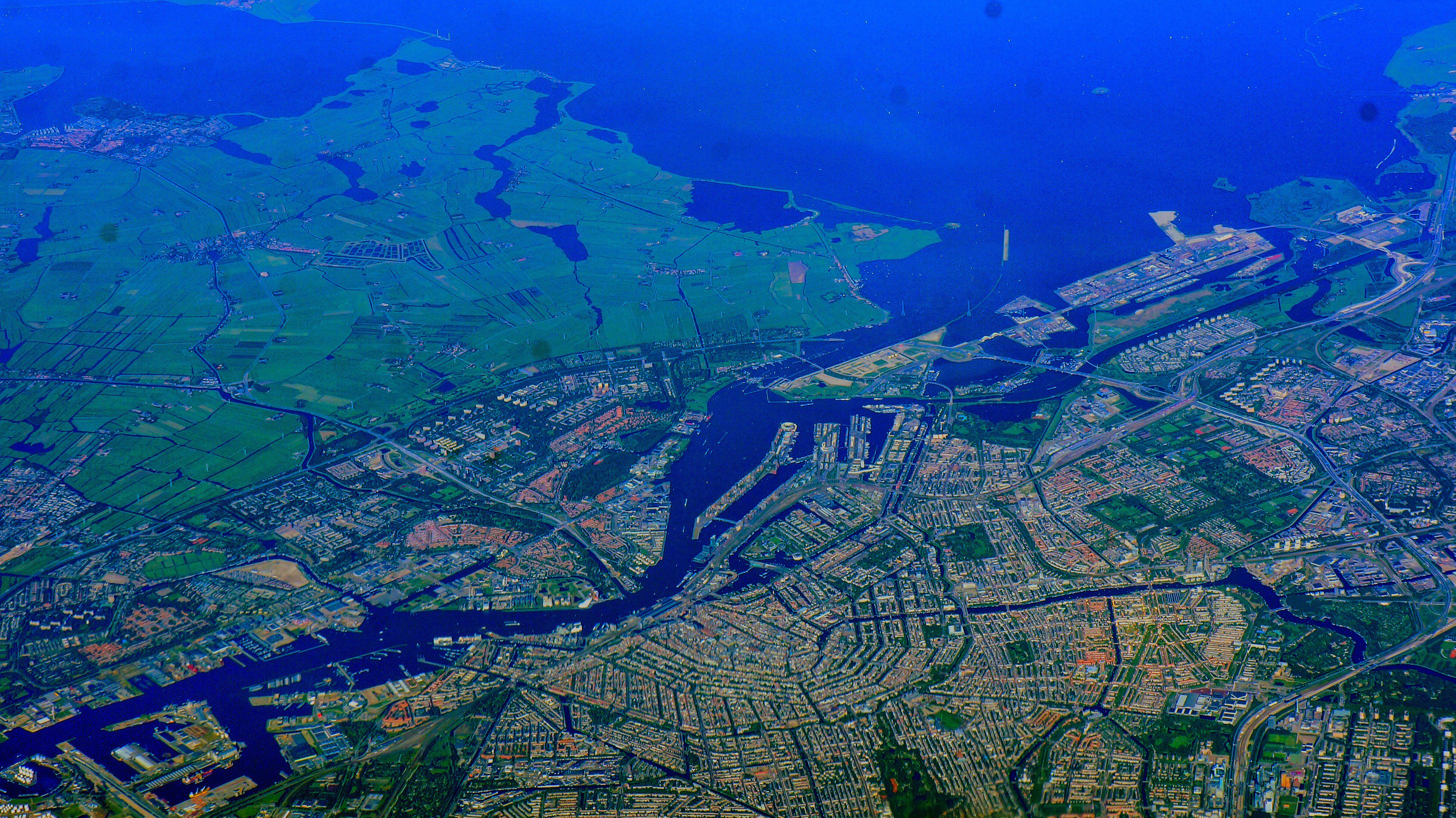 المصدر : @Netherlands_Ara