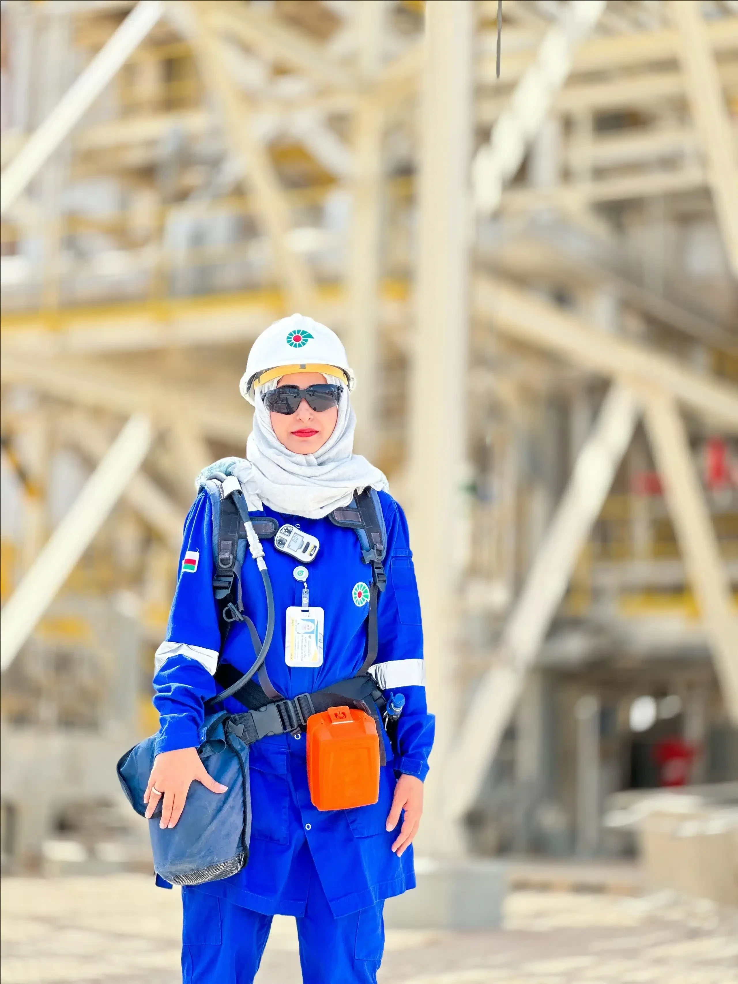 نجحت بدخولها عالم النفط والغاز العماني؛ لتصبح المرأة الوحيدة في أحد الحقول