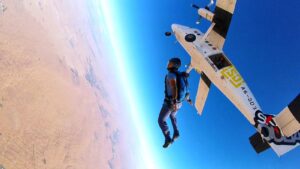 ” القفز المظلي ” رياضة بحاجة إلى الإشهار الرسمي