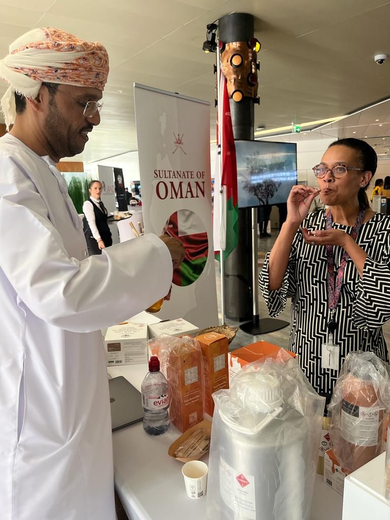 عُمانيان يحوّلان شغفهما باللبان إلى مشروع تجاري ناجح محليًا وعالميًا