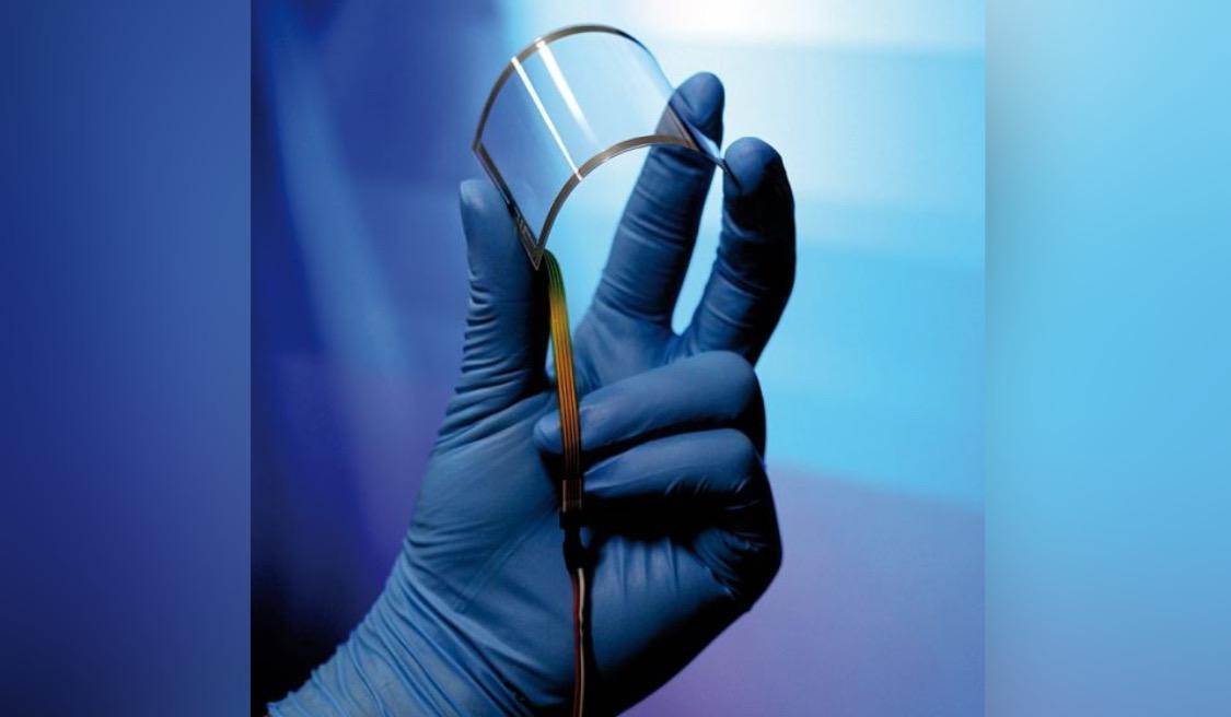 أكاديمي عُماني “باحثٌ متميزٌ في الفيزياء”