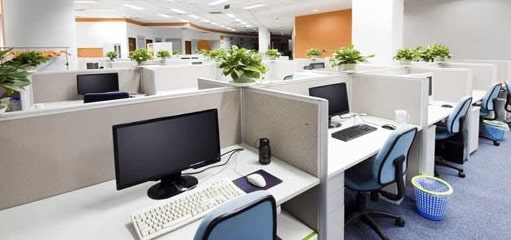 الشخصية “السامة” في بيئة عملك؛ كيف تتعامل معها؟