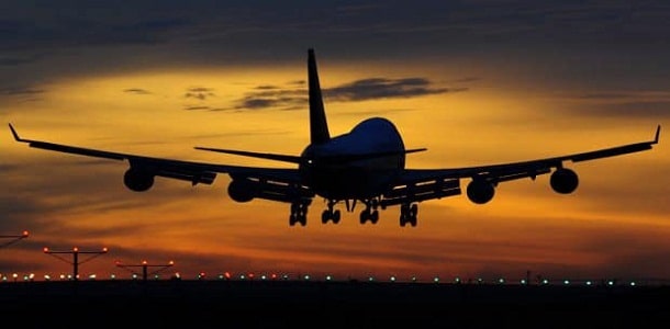 إيراداتها تجاوزت الـ 65 مليونًا؛ كيف تحتسب سلطنة عمان رسوم الطائرات العابرة والقادمة والمغادرة؟