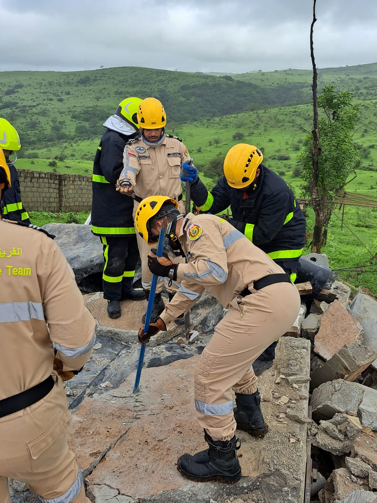 وفاة شخص في انهيار غرفة بظفار