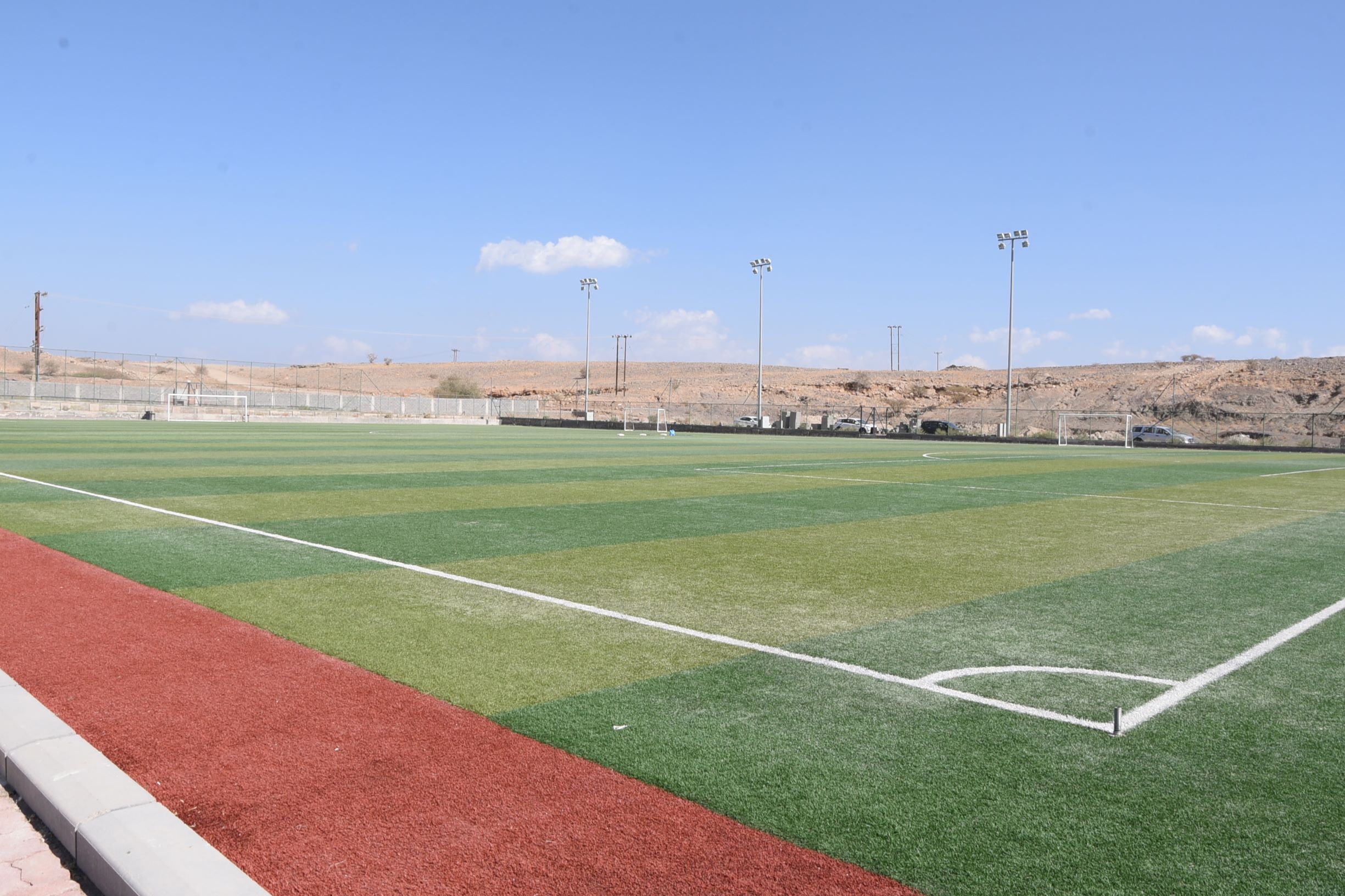 بنك مسقط ينجز ملاعب جديدة في الباطنة