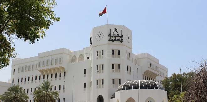 إغلاق كلي لشارع في مسقط
