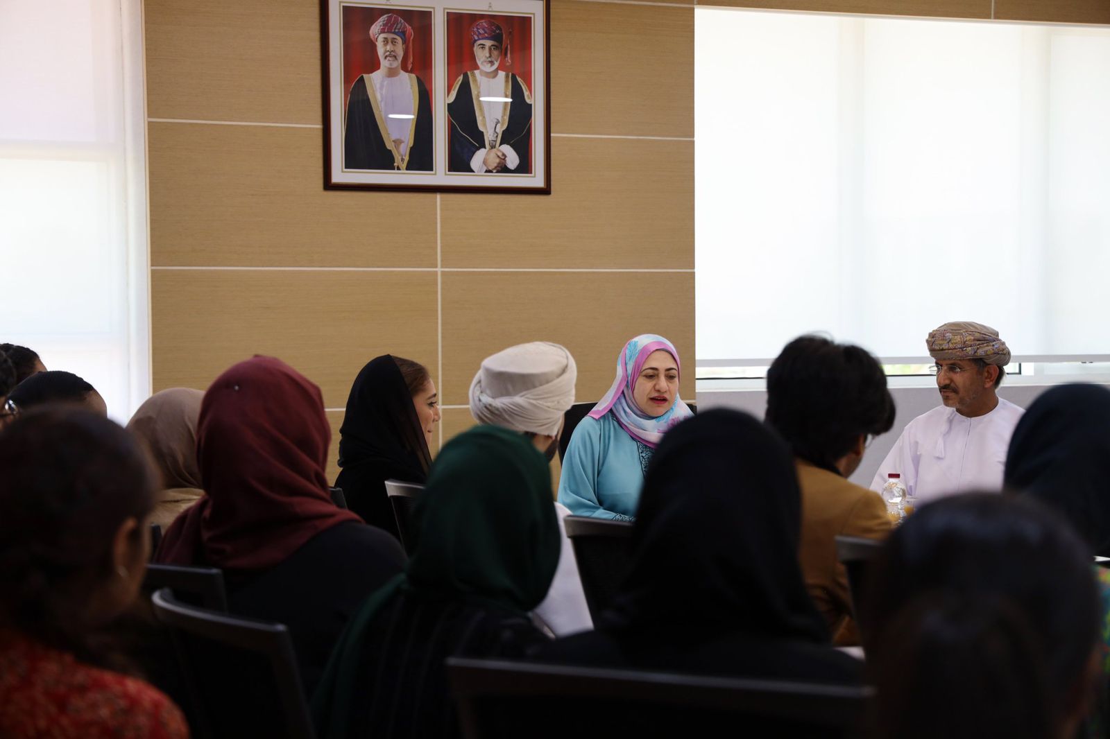 ‏وزيرة التعليم العالي تدعو طلاب كلية الشرق الأوسط إلى توجيه طاقاتهم في المسار الصحيح
