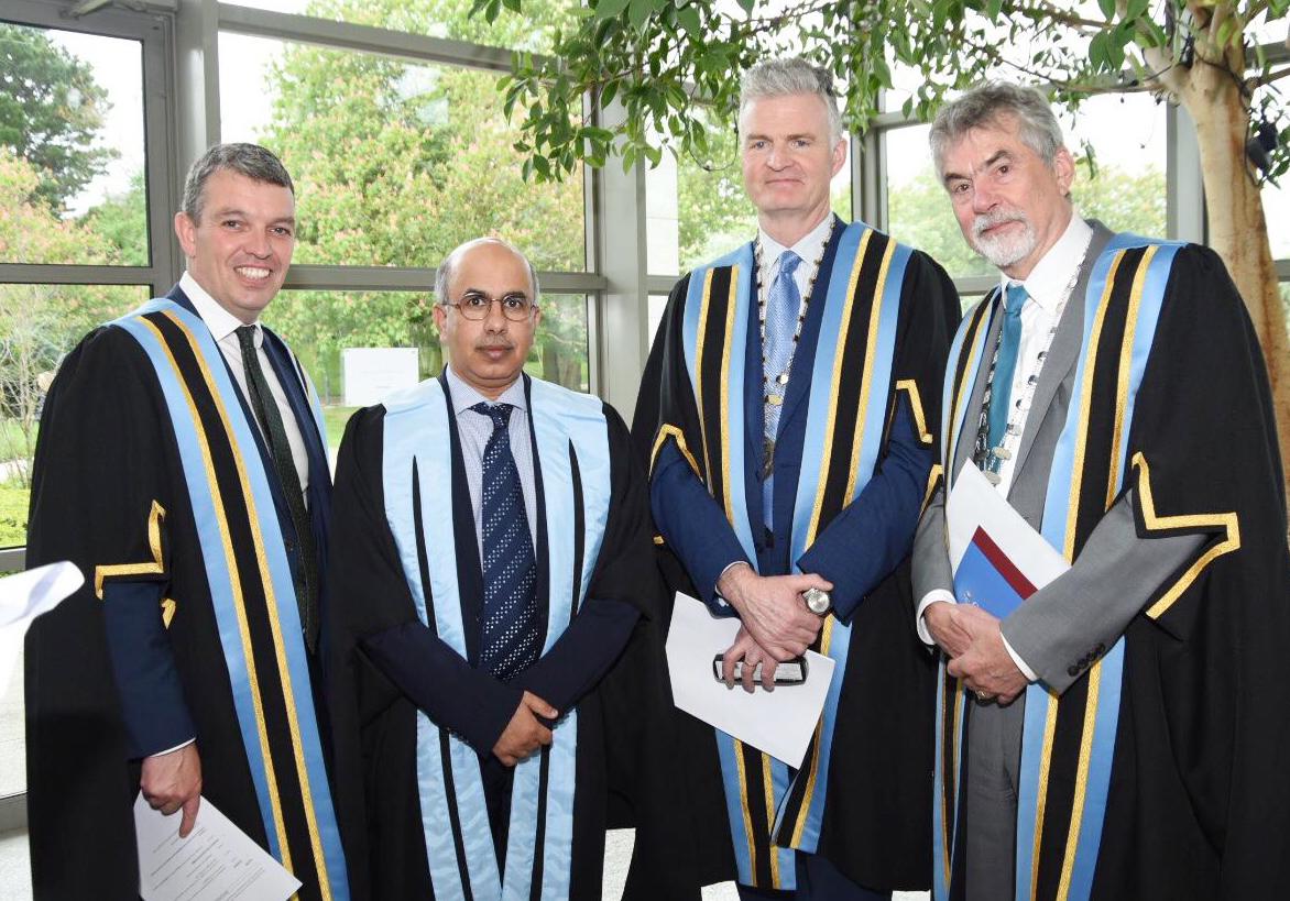 لإسهاماته العلمية والأكاديمية: الدكتور السبتي يحصل على “أعلى تكريم” من كلية أيرلندية