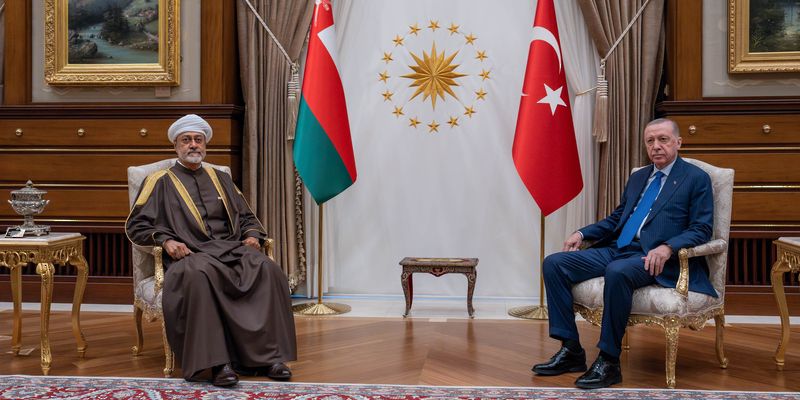 جلالة السلطان والرئيس التركي يعقدان جلسة مباحثات رسمية