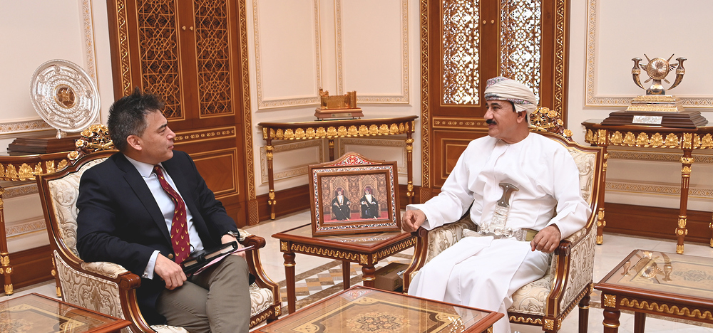 لقاء عماني بريطاني يبحث مجالات التعاون العسكري