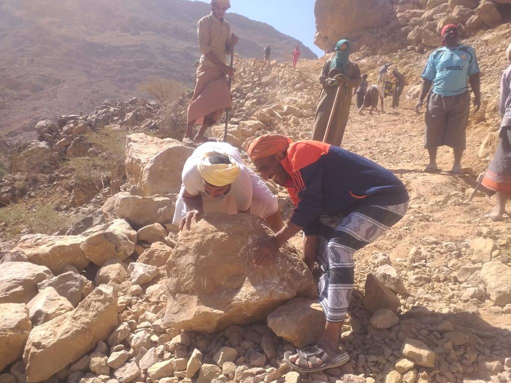 معاناة منذ الثمانينيات: أهالي قرية بضعة يُناشدون الجهات المختصة