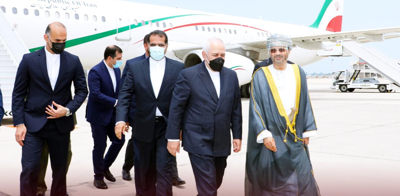 وزير خارجية إيران يصل السلطنة