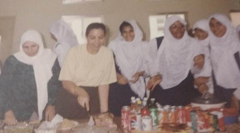 أستاذة تونسية تفتح صفحات ذاكرتها عن سلطنة عمان